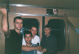 metro_tolstyy_kurit.jpg
